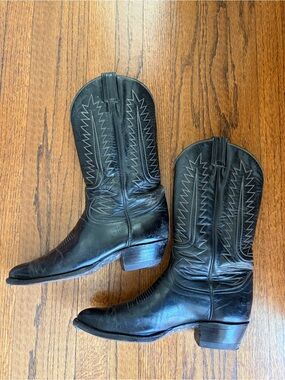 Beautiful Black Vintage Tony Lama Boots